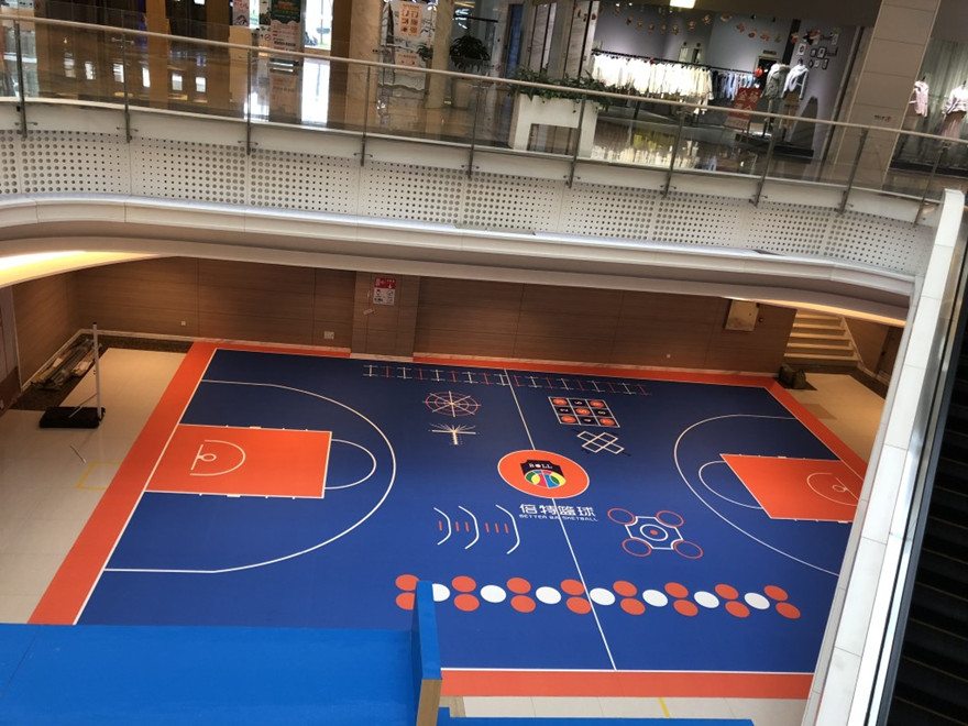某商场负一楼青少年儿童篮球训练中心--个性主题PVC定制